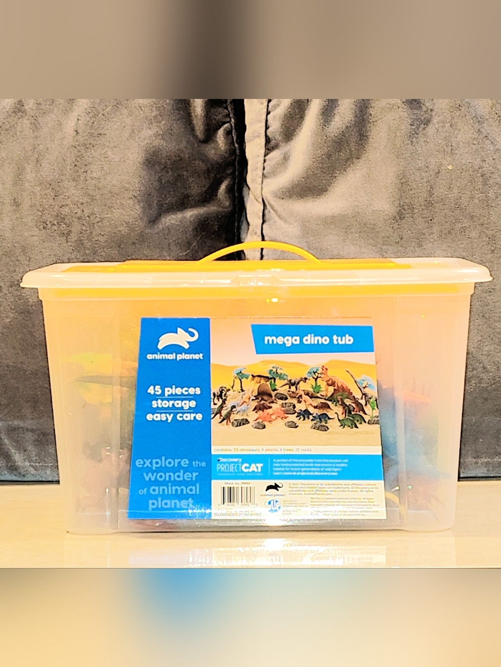 ANIMAL PLANET MEGA DINO TUB WITH 25 DINOSAURS VARIOUS COLORS & ROBOT DINOSAUR